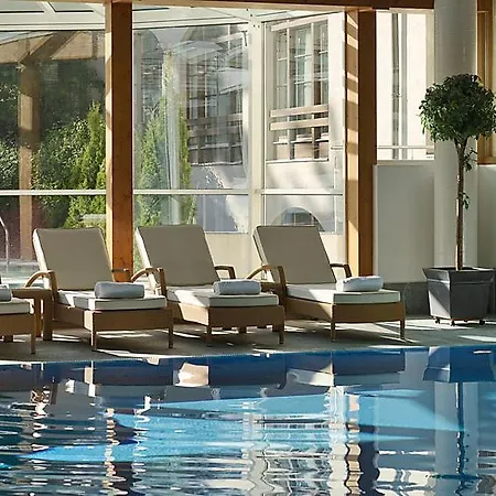 Sleeps 4 Pool Wifi *